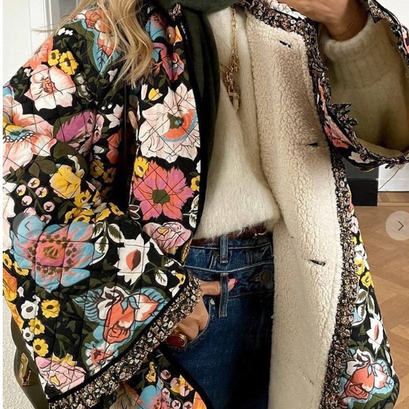 Host pick! 2 Left !!!🩷🩷BOHO FULL sherpa lined floral quilted jacket coat! - Picture 2 of 13